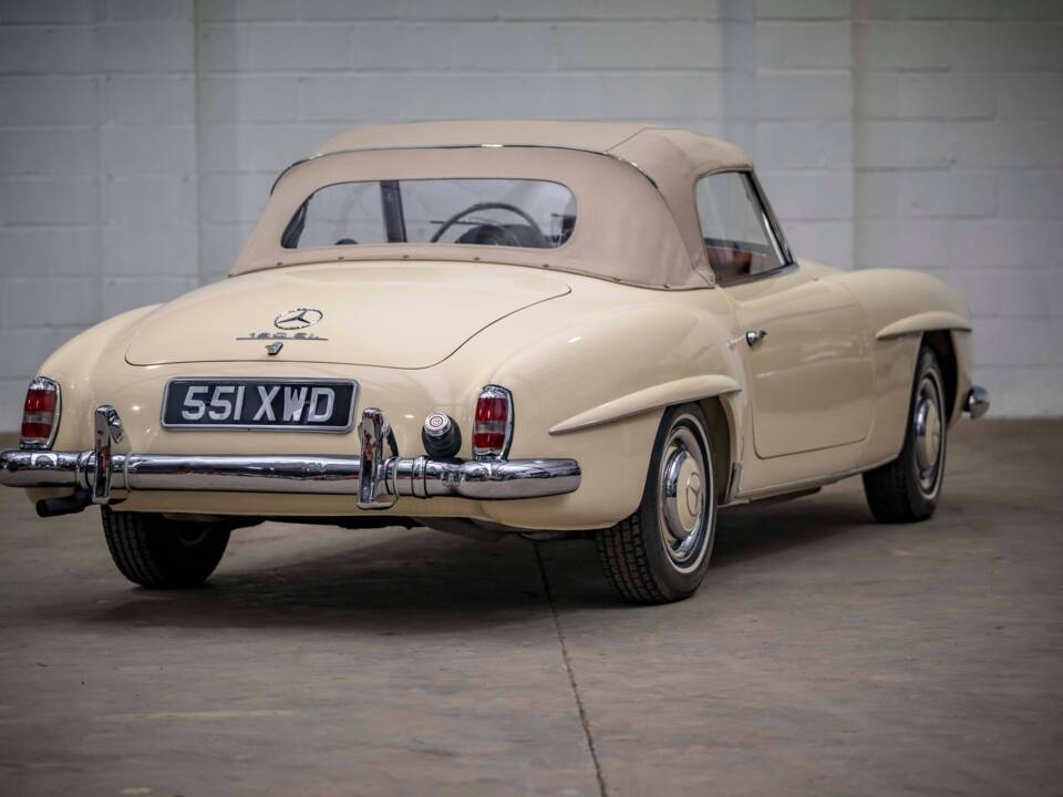 Image 3/7 of Mercedes-Benz 190 SL (1958)