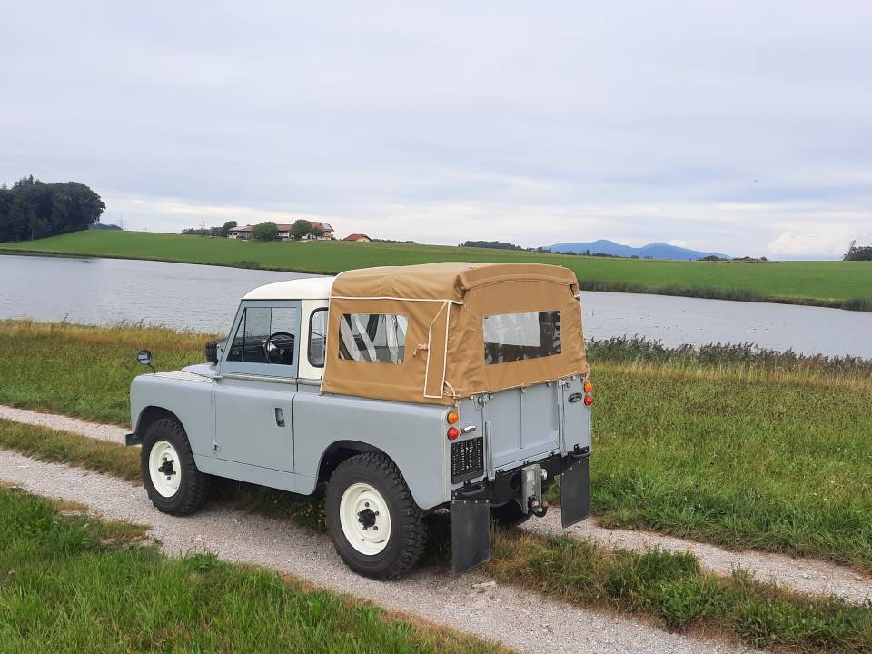 Image 19/57 of Land Rover 88 (1961)