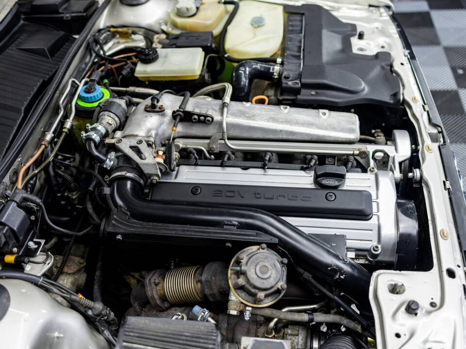 Bild 43/44 von Audi 200 - 2.2 Turbo quattro (1900)