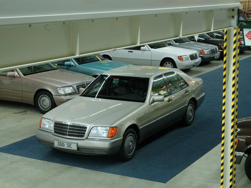 Bild 5/50 von Mercedes-Benz 300 SE (1992)