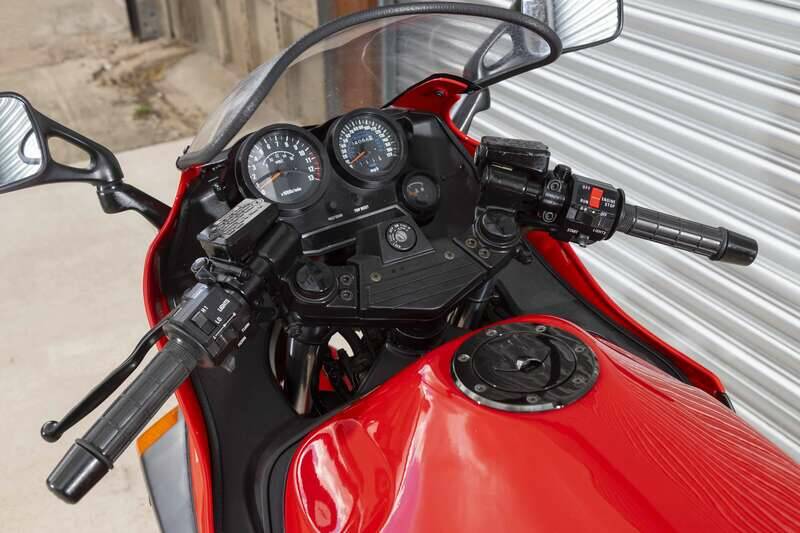 Bild 49/49 von Kawasaki GPz 1000RX (1987)