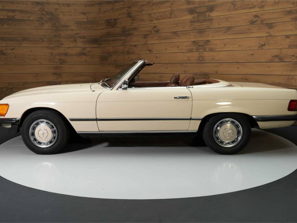Image 6/8 de Mercedes-Benz 350 SL (1972)