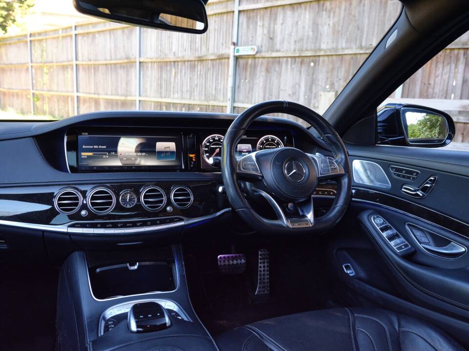 Bild 37/50 von Mercedes-Benz S 63 AMG (2015)