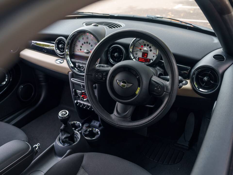 Image 16/24 of Mini Cooper (2012)