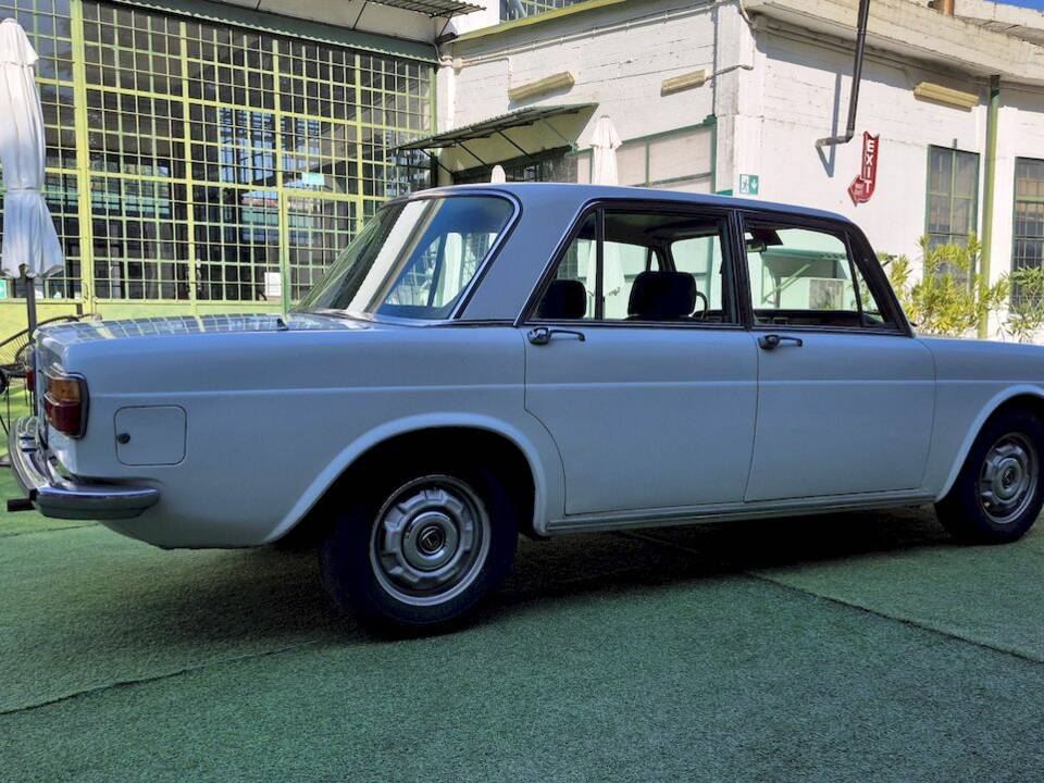 Bild 12/59 von Lancia 2000 Iniezione (1972)