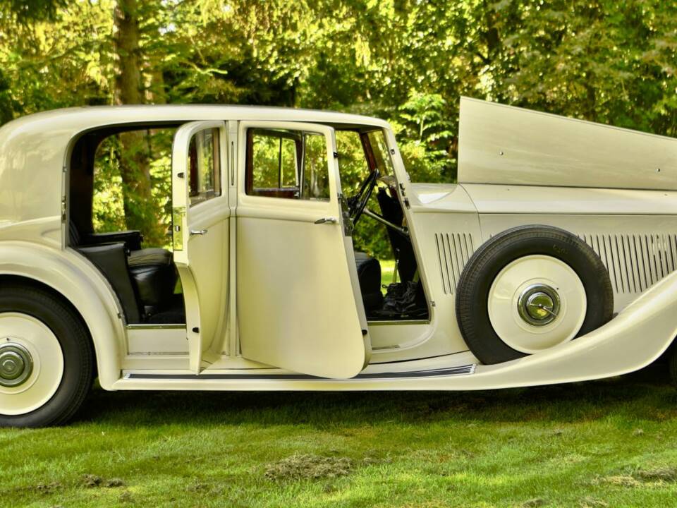 Image 18/50 of Rolls-Royce Phantom II (1934)