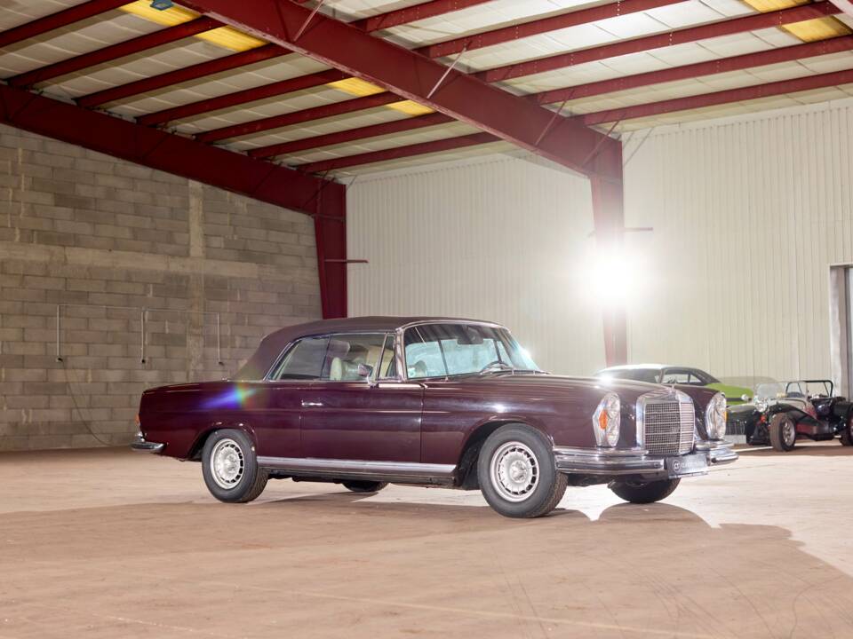 Bild 4/47 von Mercedes-Benz 280 SE (1970)