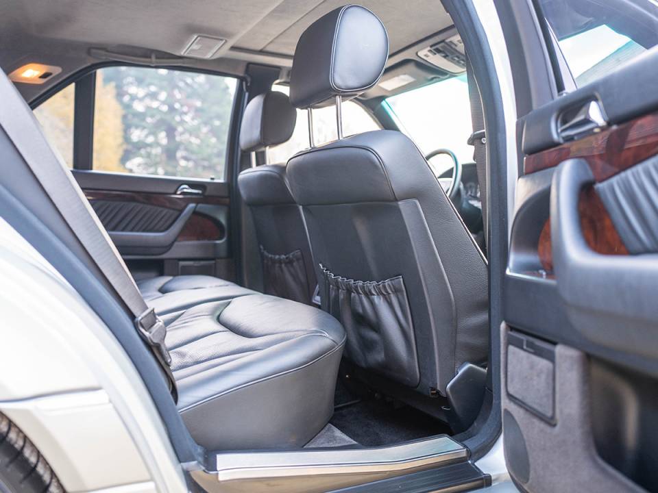 Bild 37/45 von Mercedes-Benz S 500 (1995)