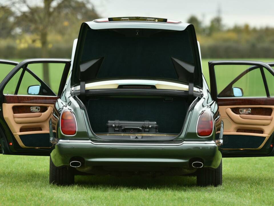 Immagine 30/50 di Bentley Arnage Green Label (1998)