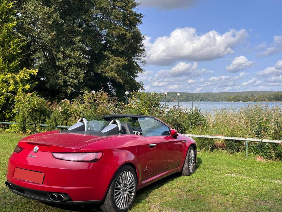 Image 2/29 of Alfa Romeo Spider 2.2 JTS (2008)