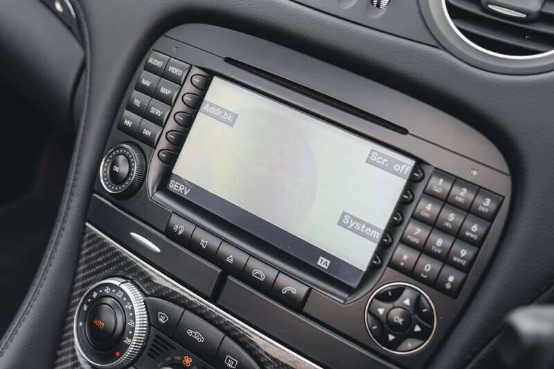 Image 37/50 de Mercedes-Benz SL 55 AMG (2006)