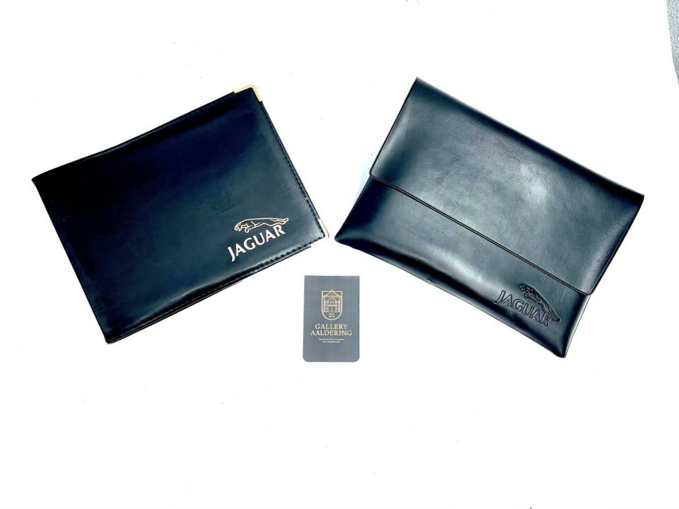 Image 8/50 of Jaguar XJ 6 4.0 Sovereign (1995)