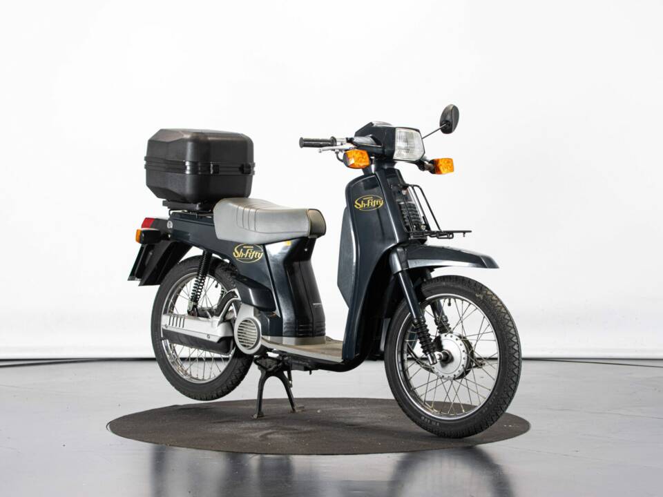 Image 6/44 of Honda SH 50 Fifty (1987)