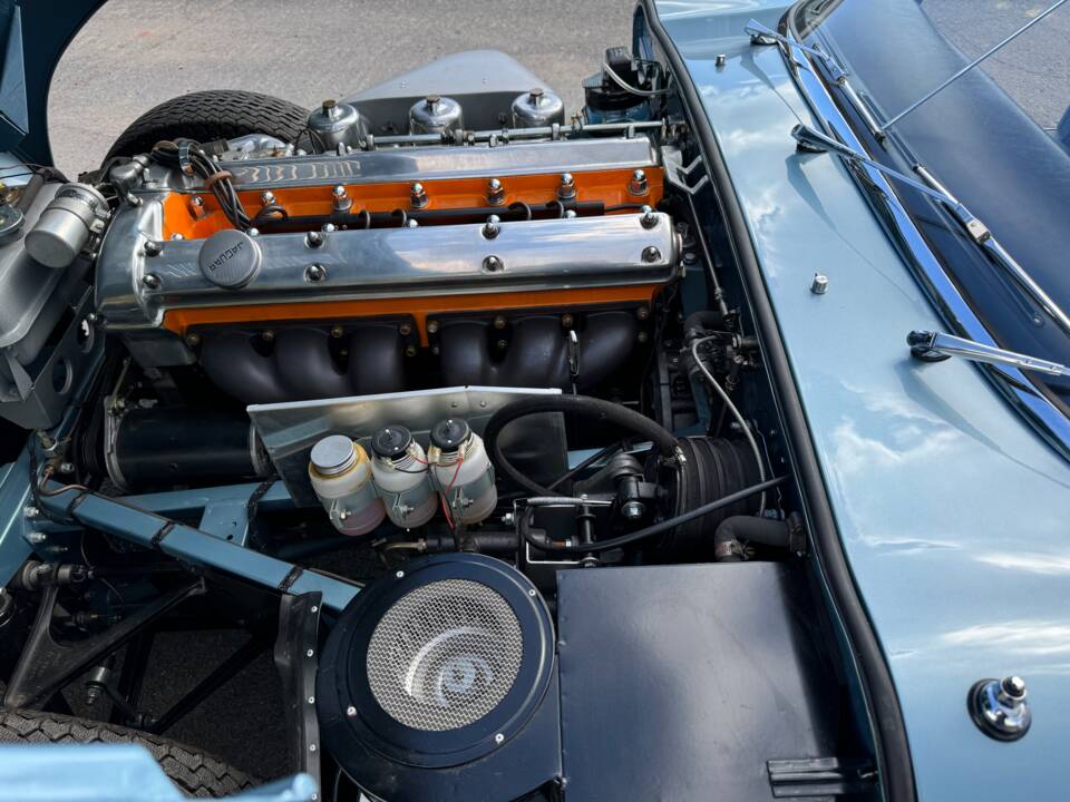 Image 46/50 of Jaguar E-Type 3.8 Flat Floor (1961)