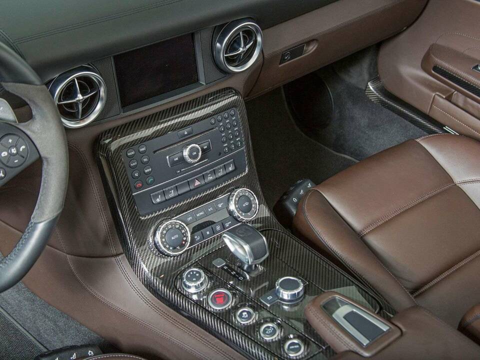 Bild 18/22 von Mercedes-Benz SLS AMG Roadster (2012)