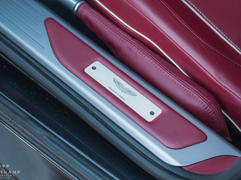 Image 14/14 of Aston Martin Virage (2012)
