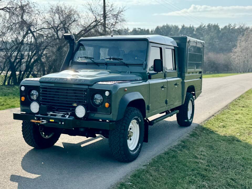 Bild 10/56 von Land Rover Defender 130 Double Cab (2010)