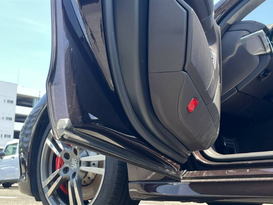 Image 19/91 of Porsche Panamera Turbo (2009)