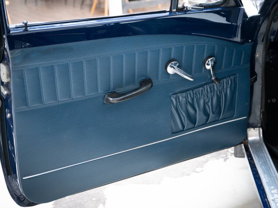 Image 7/30 of Volvo P 121 (1965)