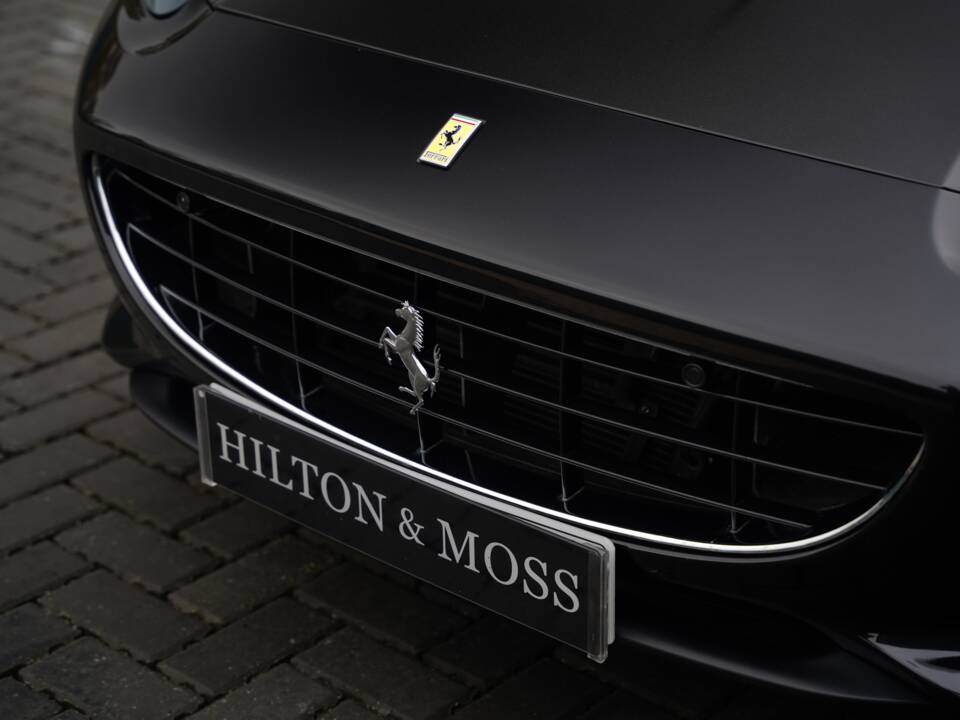 Imagen 34/50 de Ferrari California (2011)