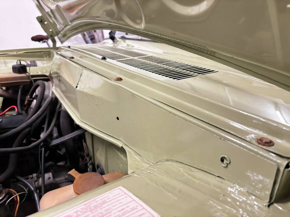 Image 39/55 de Peugeot 504 GL (1979)