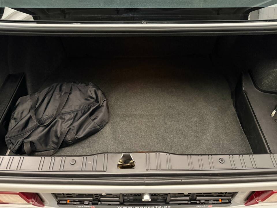 Image 20/21 of BMW M3 (1988)