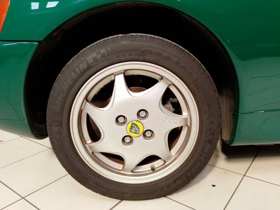 Image 34/46 of Lotus Elan SE (1992)