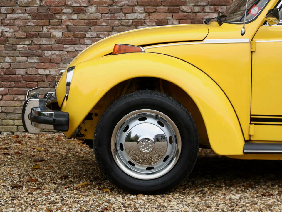 Image 13/50 de Volkswagen Beetle 1303 (1975)