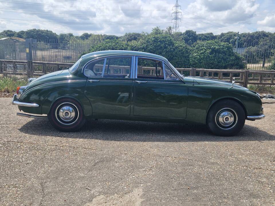Afbeelding 5/8 van Daimler V8-250 (1968)