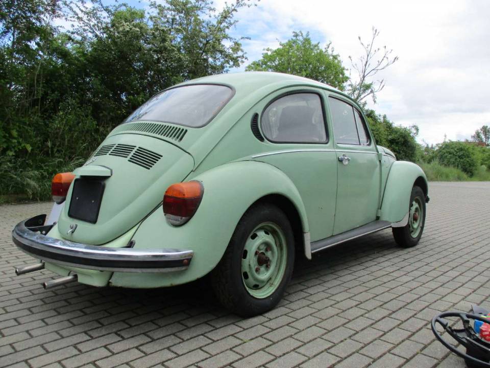 Image 3/26 de Volkswagen Käfer 1303 (1975)