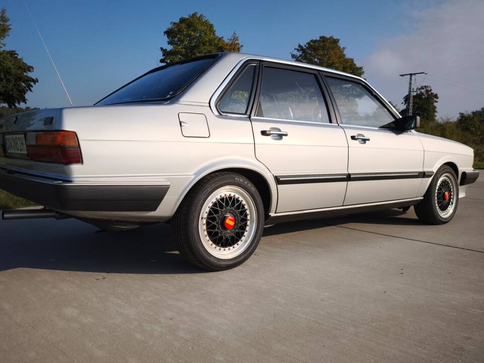 Image 2/94 de Audi 80 CD 5S (1982)