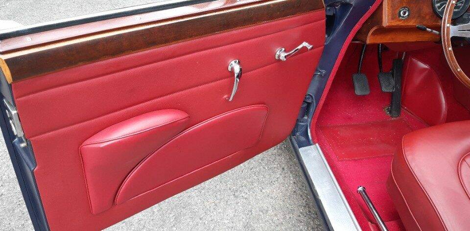 Image 30/49 of Jaguar Mk II 3.8 (1963)