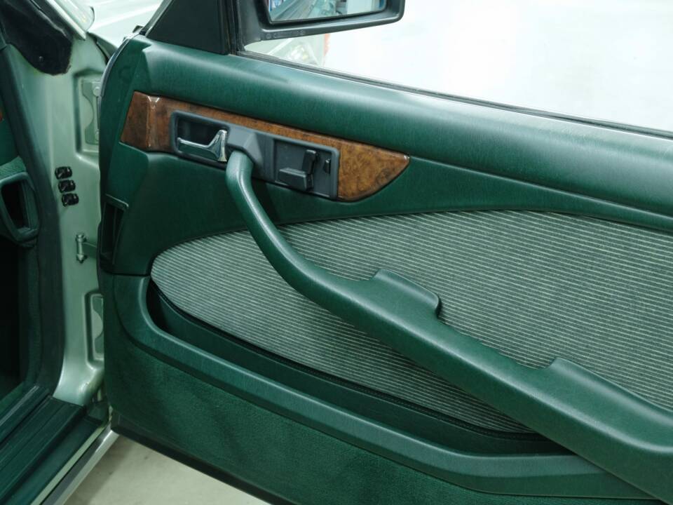 Bild 39/50 von Mercedes-Benz 500 SEC (1988)