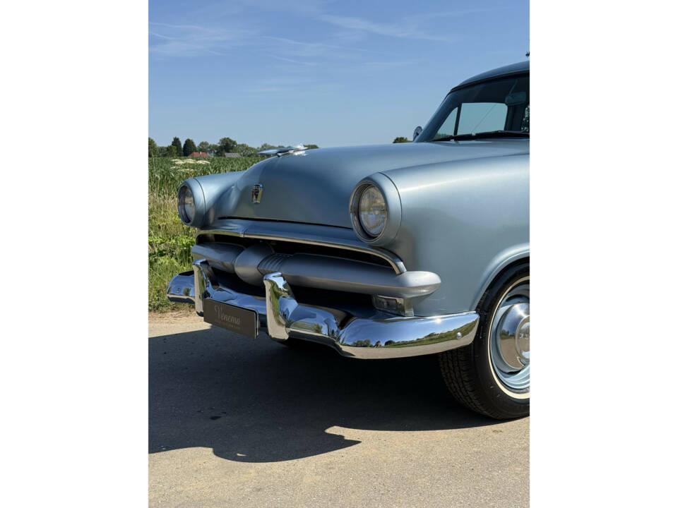 Immagine 15/23 di Ford Mainline (1953)