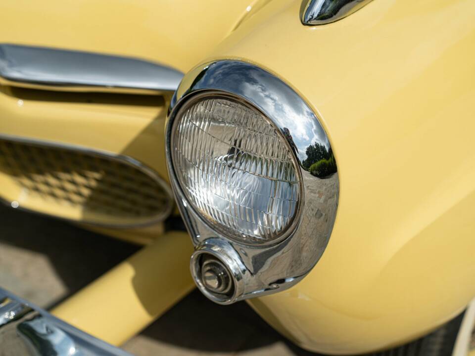 Image 37/50 of Studebaker Champion Regal DeLuxe Convertible (1950)
