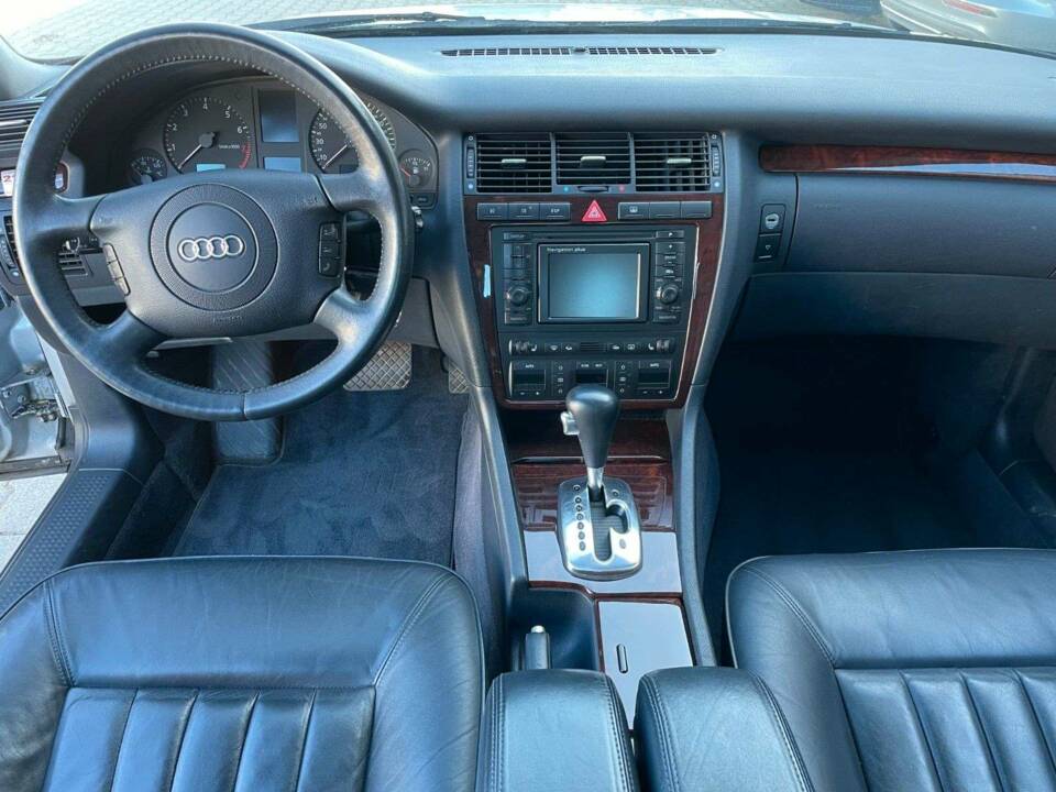 Image 13/17 of Audi A8 3.7 (1999)