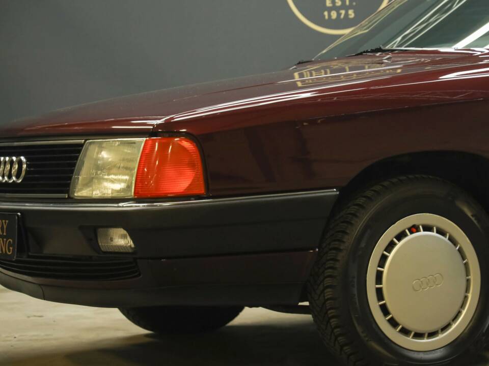Image 8/50 de Audi 100 - 2.3E quattro (1990)