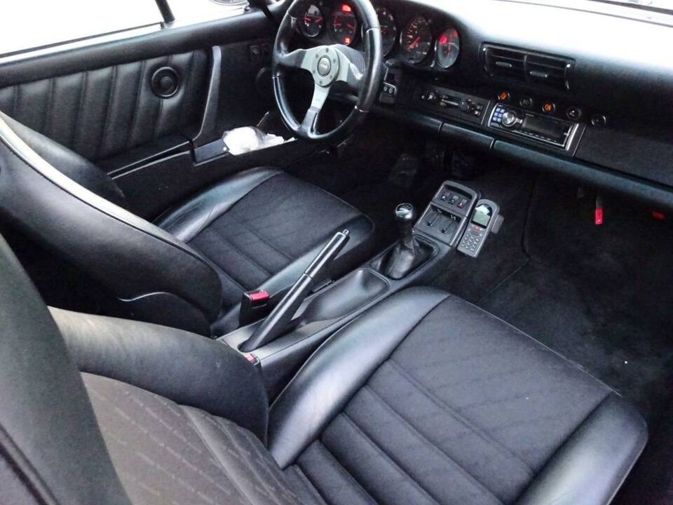 Bild 31/42 von Porsche 911 Carrera 4 (1991)