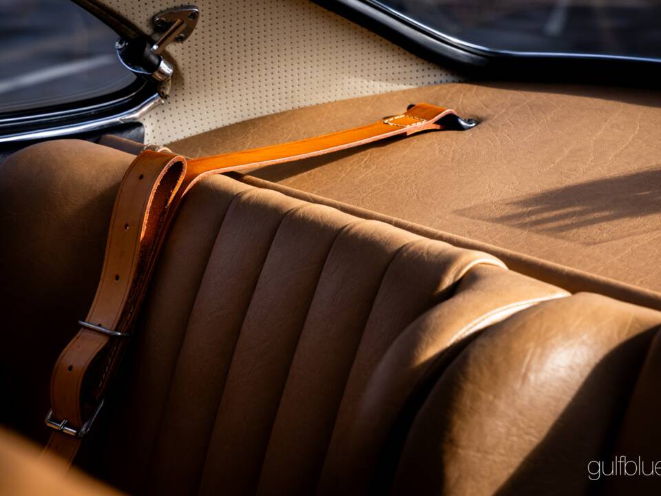 Image 33/64 de Porsche 911 2.2 S (1970)