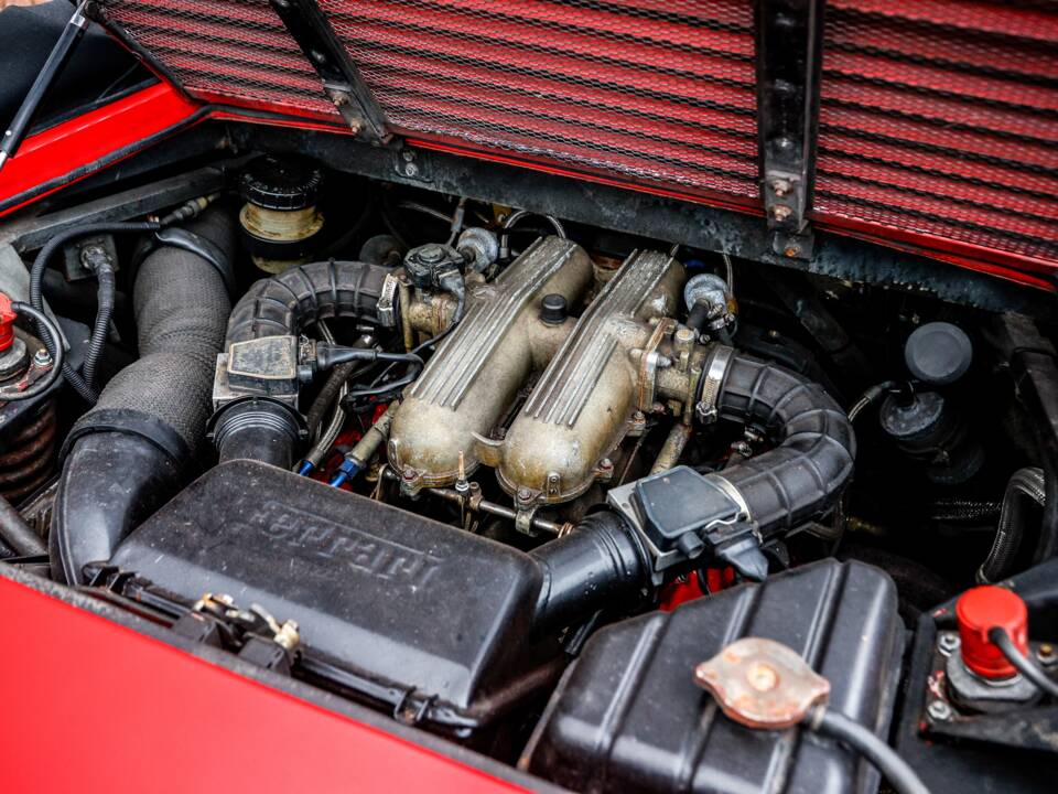 Image 34/42 of Ferrari Mondial T (1990)