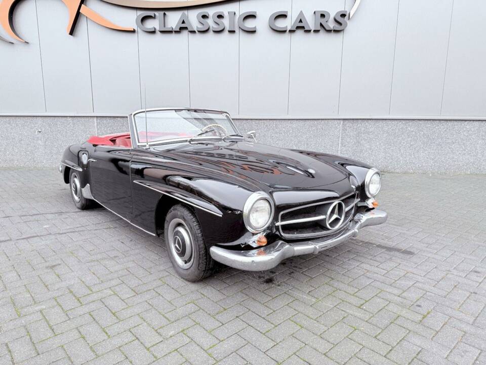 Image 2/43 of Mercedes-Benz 190 SL (1962)