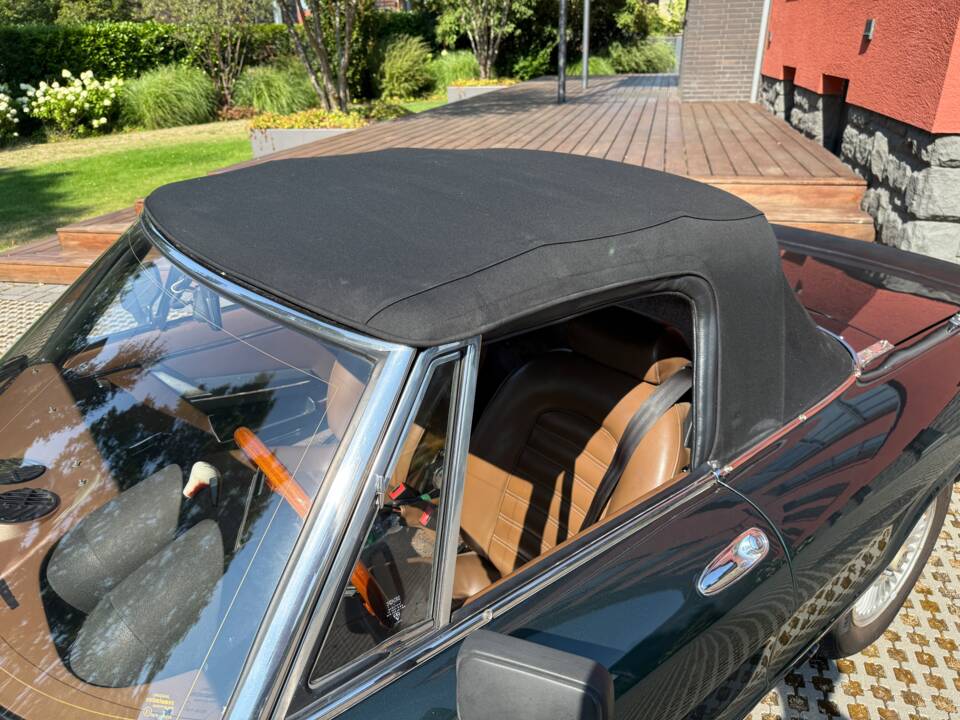 Bild 19/34 von Alfa Romeo 2.0 Spider (1985)