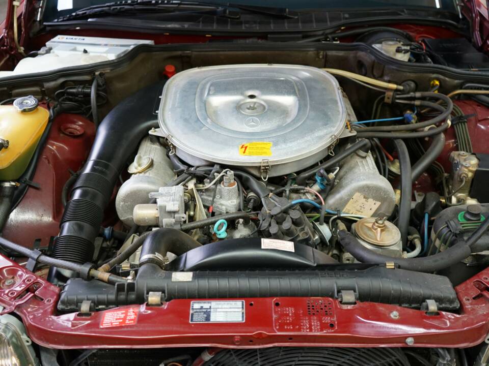 Immagine 38/42 di Mercedes-Benz 500 SEL (1982)