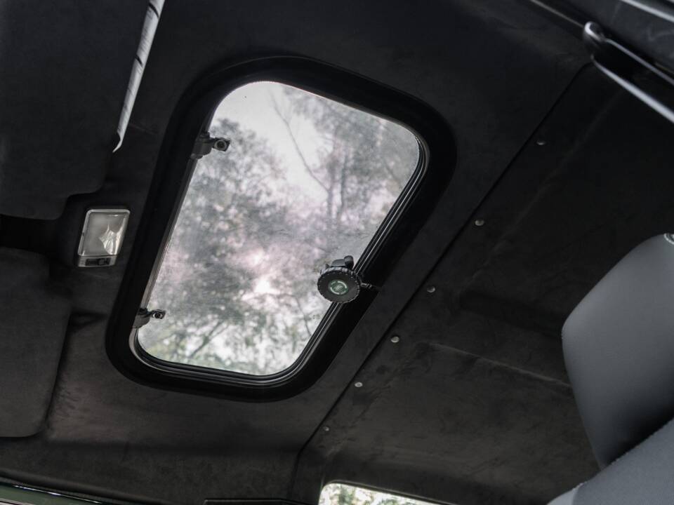 Image 21/67 of Land Rover Defender 110 Turbo Diesel (1999)