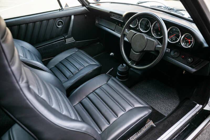 Image 2/31 of Porsche 911 SC 3.0 (1979)