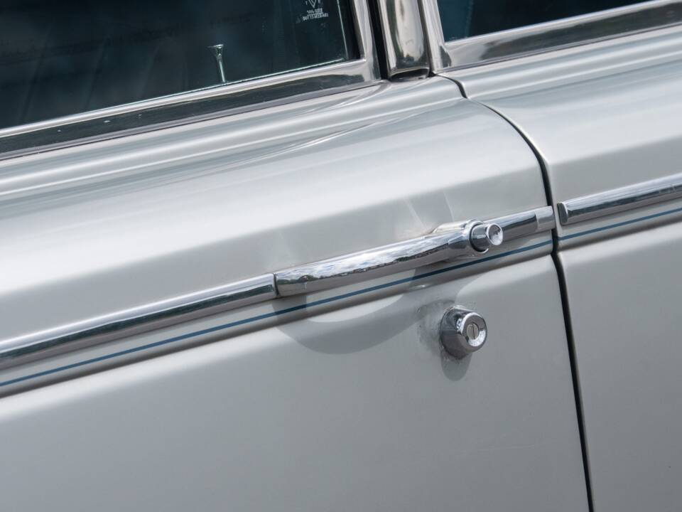 Image 25/50 of Rolls-Royce Silver Shadow I (1973)