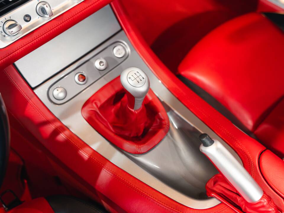 Image 32/41 of BMW Z8 (2002)