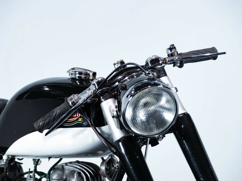 Image 36/50 of Mondial 125 (1961)