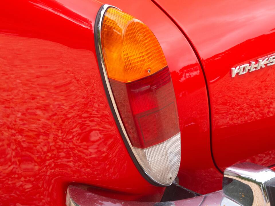 Image 34/50 de Volkswagen Karmann Ghia 1600 (1972)