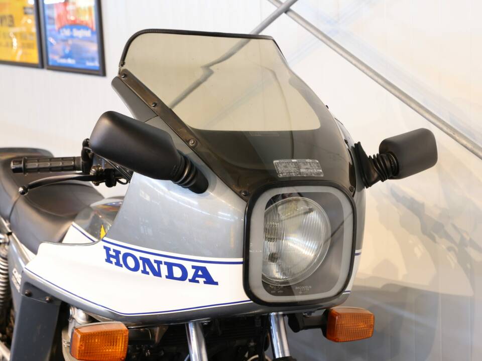 Bild 8/21 von Honda CB 900 F2 (1982)